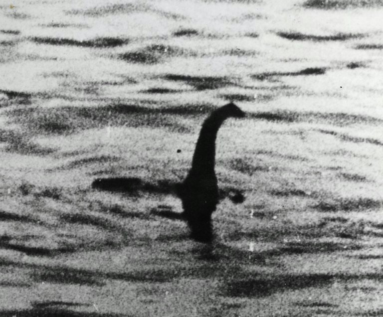 Suposta imagem do Monstro do Lago Ness